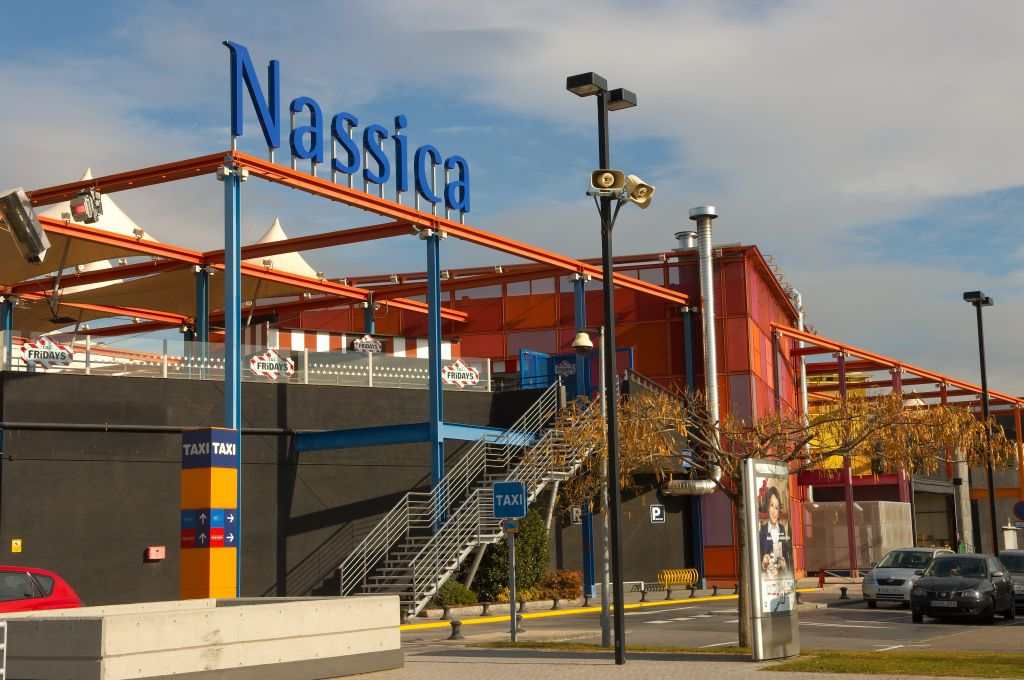 Imagen de CENTRO COMERCIAL NASSICA