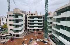 Imagen de 106 DWELLINGS, GARAGE, STOREROOMS AND SWIMMING POOL IN AVDA. DE LA CALLERA, 2