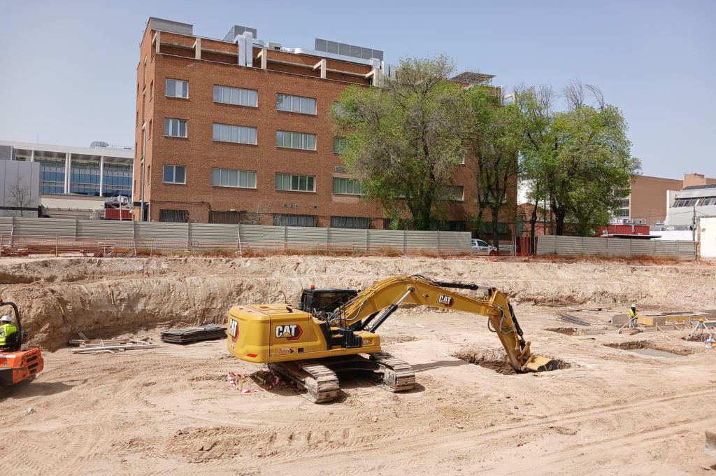 Imagen de HOTEL 244 HABITACIONES EN C/ JULIÁN CAMARILLO, 37